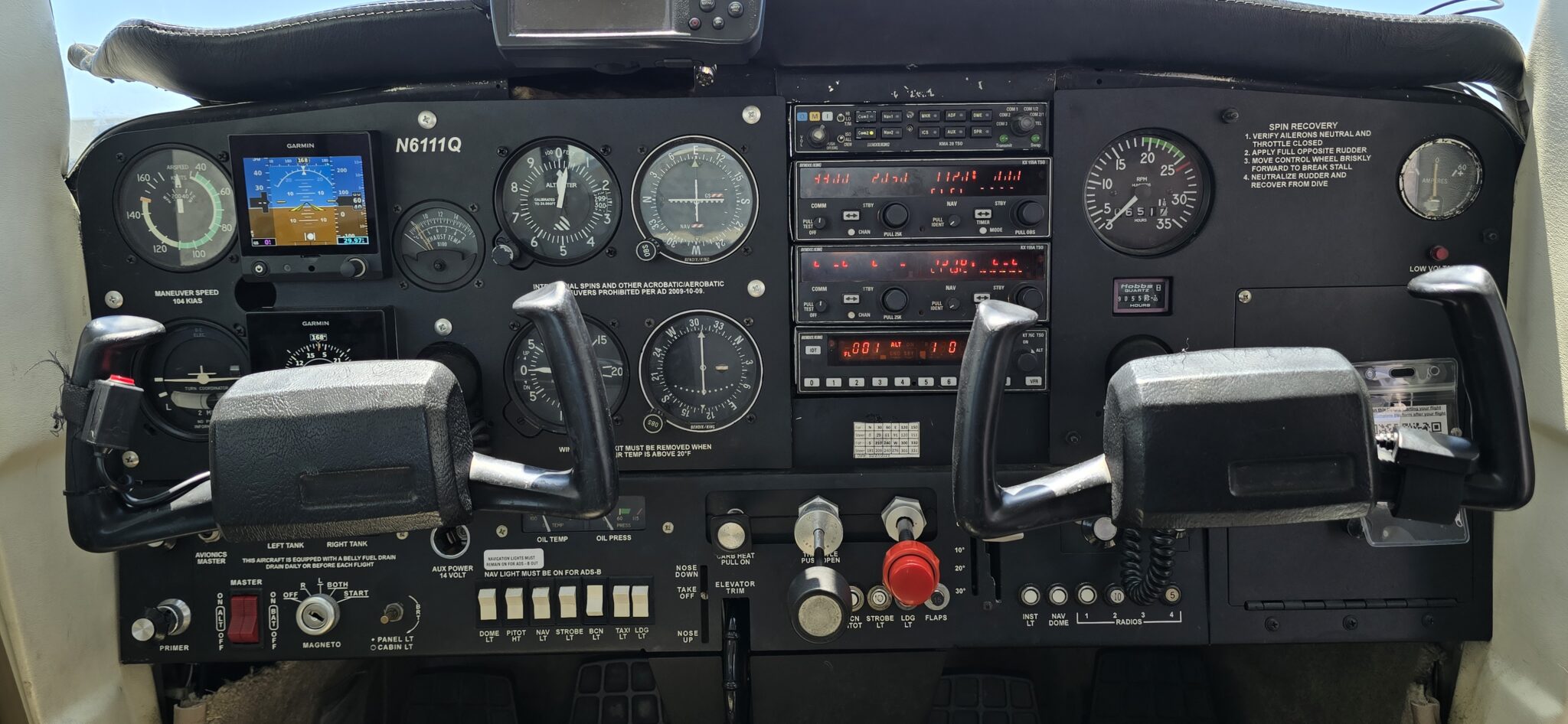 Cessna 152 VFR analog panel, steam gauges